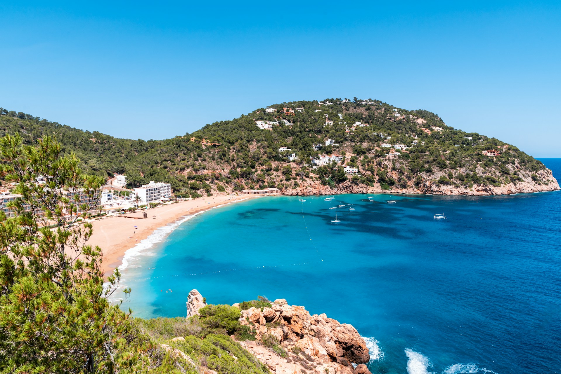 Mallorca vs Ibiza: Which Balearic Island Is Yours in 2026